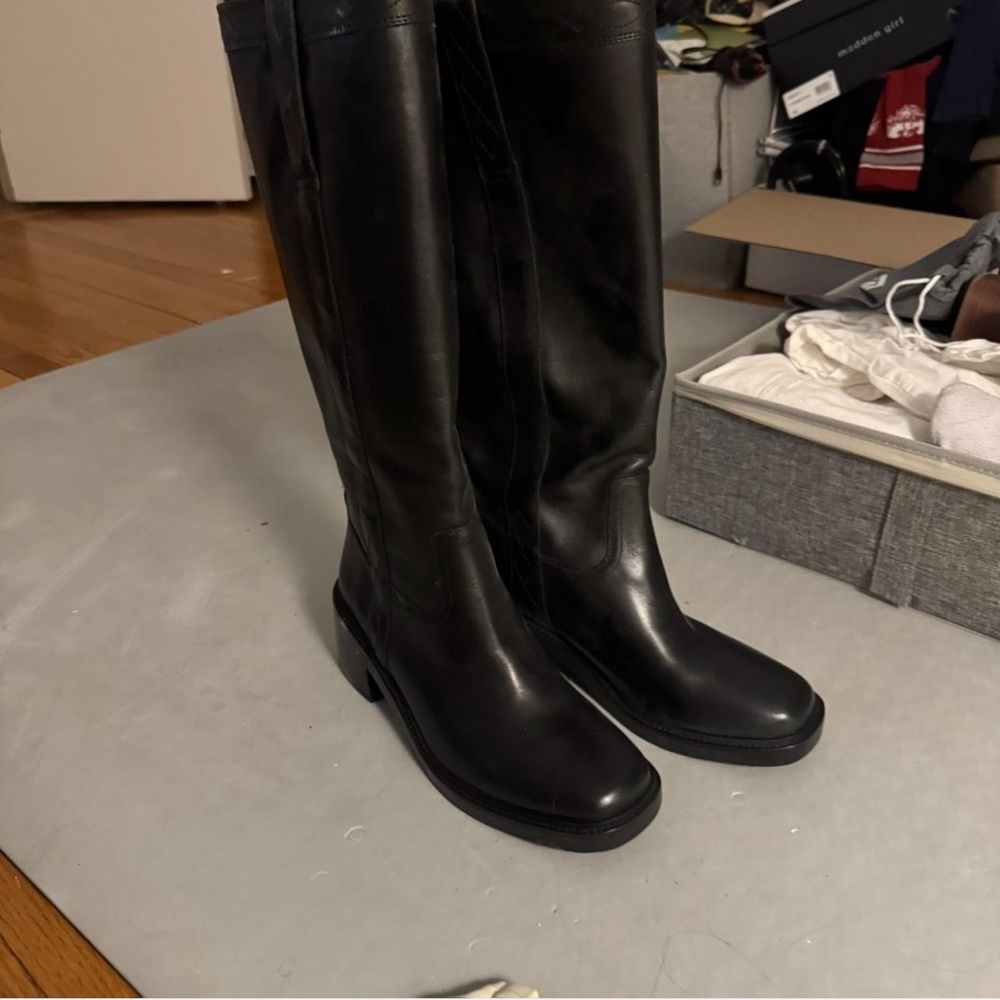 Frye Kate Pull-On Boots, size 10